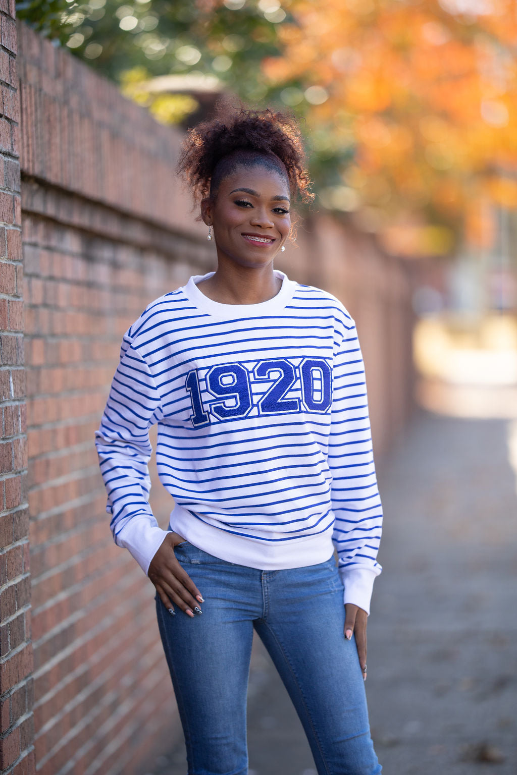 Zeta 1920 Blue & White Striped Sweatshirt Unisex