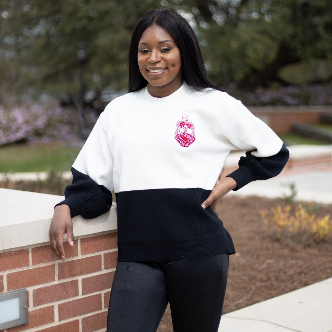 DST Black And White Color Block Sweater